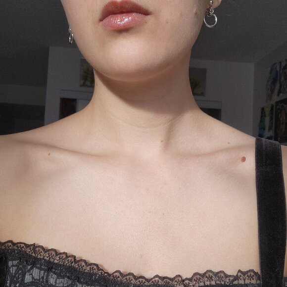 Gothic medieval style chain mail silver circle hoop earrings - Picture 5 of 8